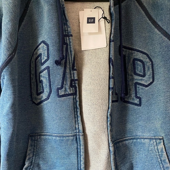 NWT GAP jacket. Size large - Picture 2 of 5
